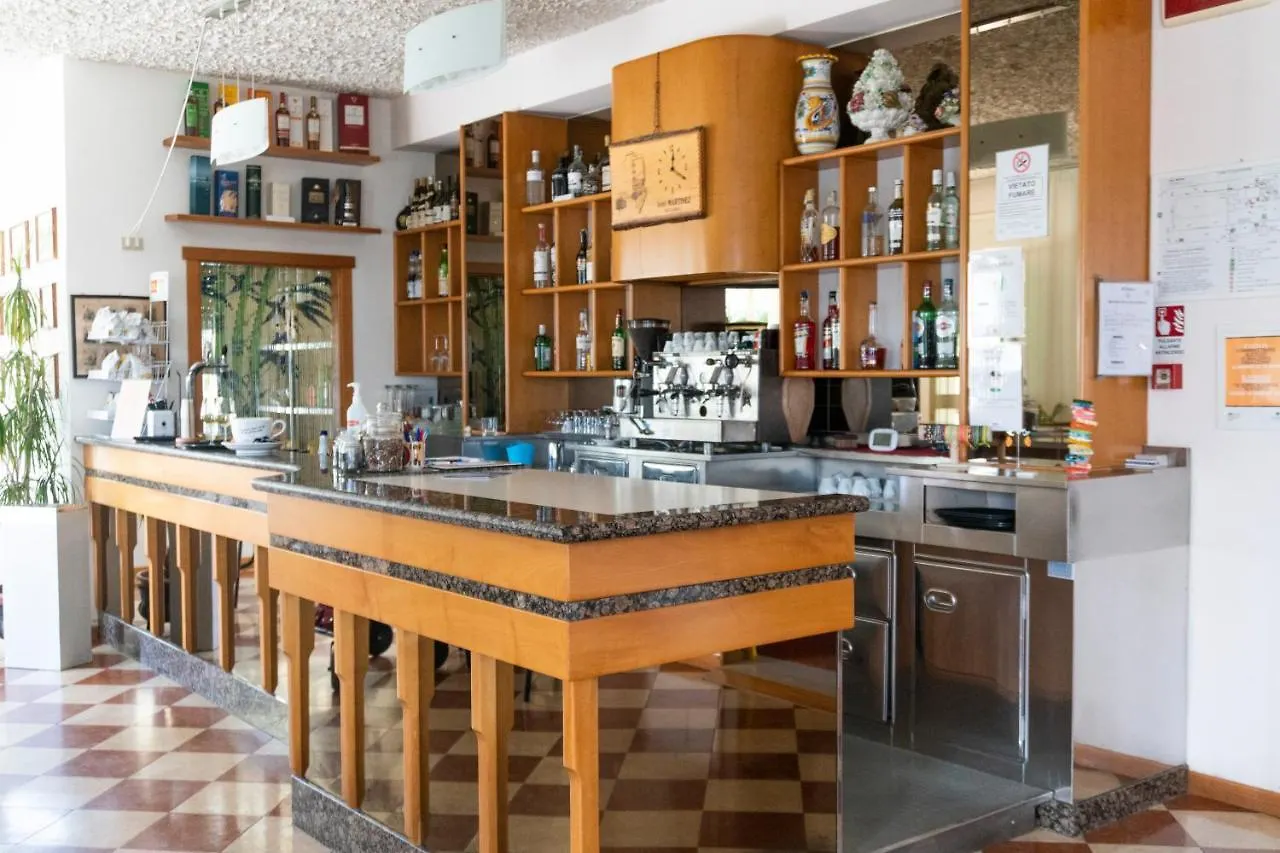 Hotel Martinez Bellaria-Igea Marina 3*,